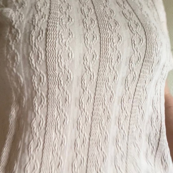 Knitted pattern stretchy tee - Picture 7 of 7